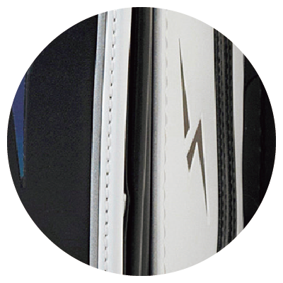 イメージ ブラック/メタリックアイボリー