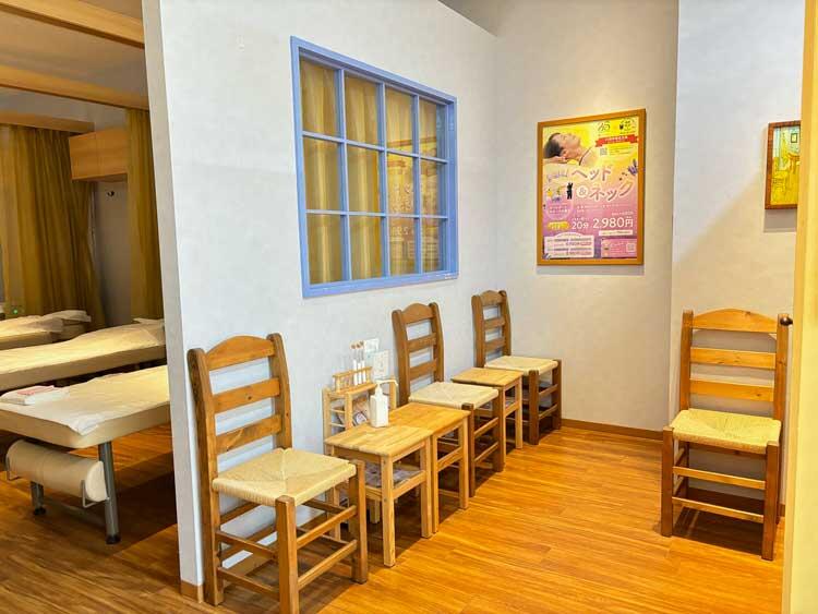 ラフィネ 店内の待合室の画像